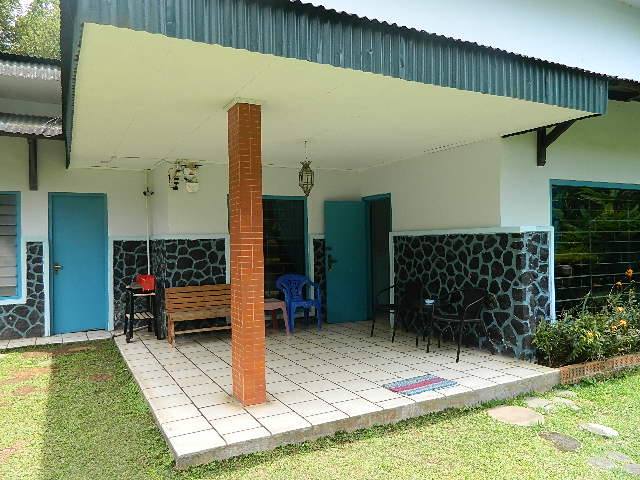 01-villa2br-outside-view